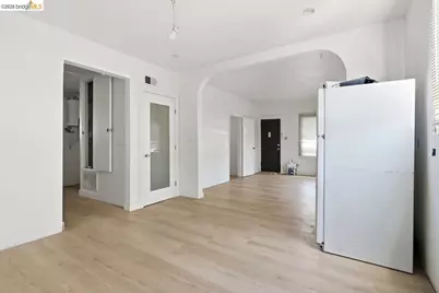 398 Macarthur Blvd, Oakland, CA 94609 - Photo 31