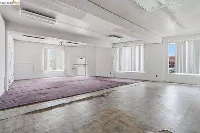398 Macarthur Blvd, Oakland, CA 94609 - Photo 53