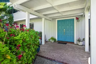 864 Coachman Pl, Clayton, CA 94517 - Photo 5