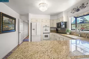 864 Coachman Pl, Clayton, CA 94517 - Photo 13