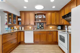 3270 Keith Ave, Castro Valley, CA 94546 - Photo 5