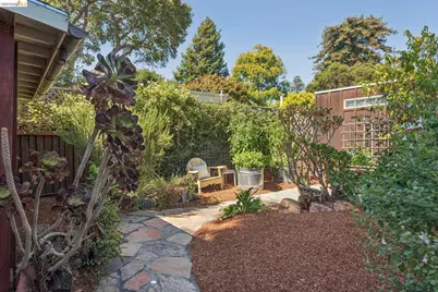 1645 Capistrano Ave, Berkeley, CA 94707 - Photo 71