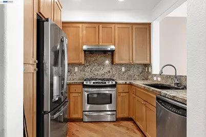 6003 Old Quarry Loop, Oakland, CA 94605 - Photo 7