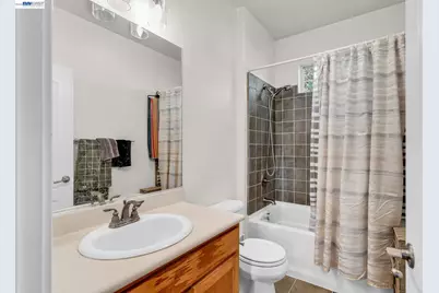 6003 Old Quarry Loop, Oakland, CA 94605 - Photo 17