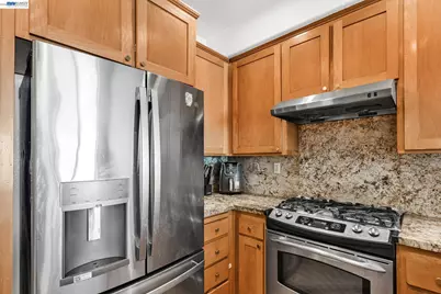 6003 Old Quarry Loop, Oakland, CA 94605 - Photo 9