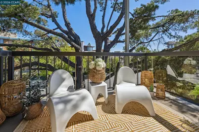 5400 Broadway Ter #301, Oakland, CA 94618 - Photo 19