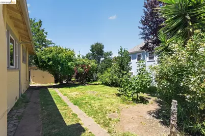 2701 Octavia St, Oakland, CA 94619 - Photo 7