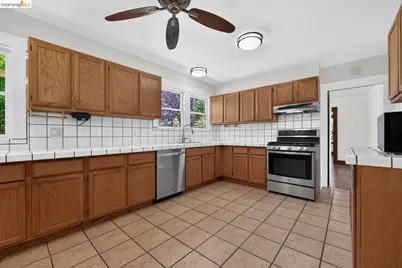 2701 Octavia St, Oakland, CA 94619 - Photo 25