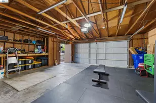 23004 Avis Ln, Hayward, CA 94541 - Photo 27