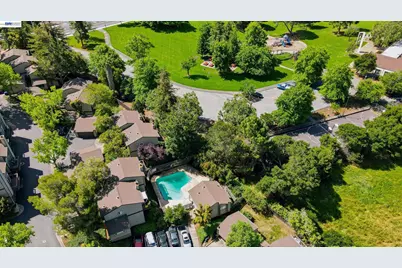 23004 Avis Ln, Hayward, CA 94541 - Photo 31