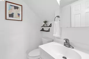 20278 Forest Ave, Castro Valley, CA 94546 - Photo 13