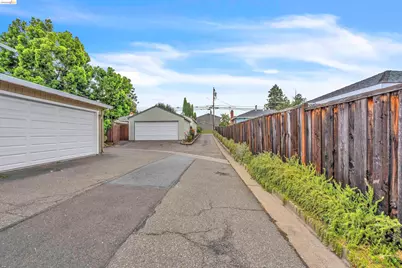 20278 Forest Ave #4, Castro Valley, CA 94546 - Photo 29