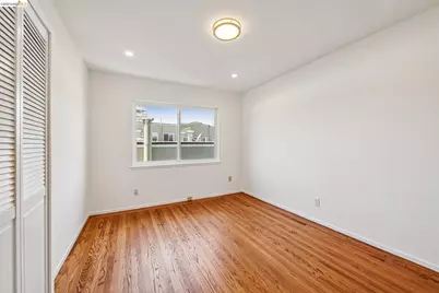 1410 Lakeshore Ave #6, Oakland, CA 94606 - Photo 23