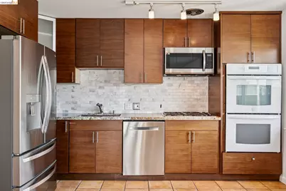 1410 Lakeshore Ave #6, Oakland, CA 94606 - Photo 19