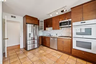 1410 Lakeshore Ave, Oakland, CA 94606 - Photo 19