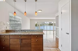 1410 Lakeshore Ave, Oakland, CA 94606 - Photo 21