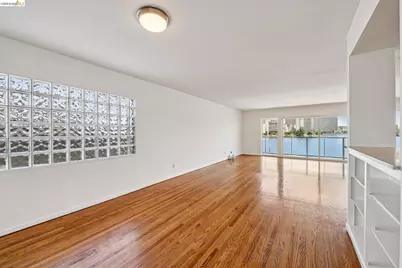 1410 Lakeshore Ave #6, Oakland, CA 94606 - Photo 11