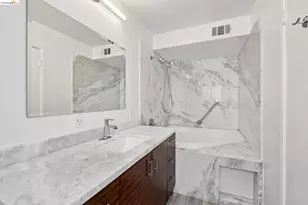 1410 Lakeshore Ave, Oakland, CA 94606 - Photo 35