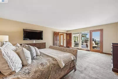 18019 Center St, Castro Valley, CA 94546 - Photo 51