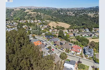 18019 Center St, Castro Valley, CA 94546 - Photo 13