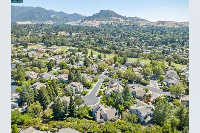 511 Suisun Ct, Clayton, CA 94517 - Photo 3