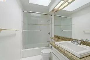2231 Heathrow Pl, San Leandro, CA 94577 - Photo 33