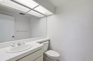2231 Heathrow Pl, San Leandro, CA 94577 - Photo 29