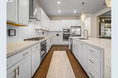 3001 Compass Ln, Roseville, CA 95747 - Photo 9