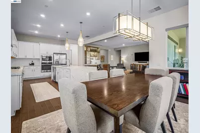 3001 Compass Ln, Roseville, CA 95747 - Photo 17