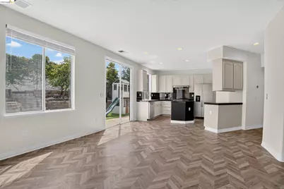 34469 Valley Oaks Loop, Union City, CA 94587 - Photo 9