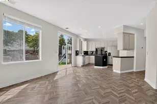 34469 Valley Oaks Loop, Union City, CA 94587 - Photo 9