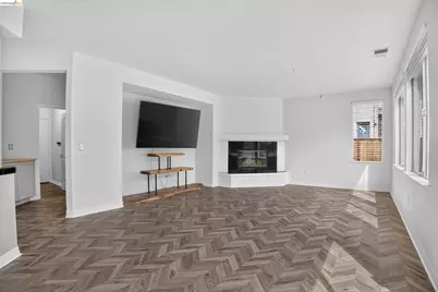 34469 Valley Oaks Loop, Union City, CA 94587 - Photo 7