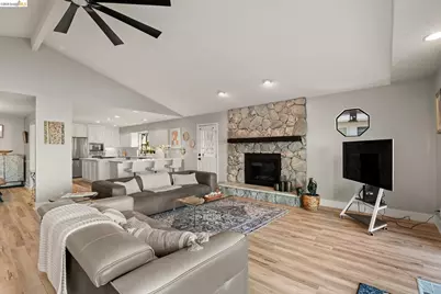 2293 Reef Ct, Discovery Bay, CA 94505 - Photo 11