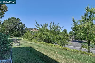 2724 Tice Creek Dr #2, Walnut Creek, CA 94595 - Photo 7