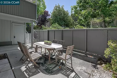 2724 Tice Creek Dr #2, Walnut Creek, CA 94595 - Photo 9