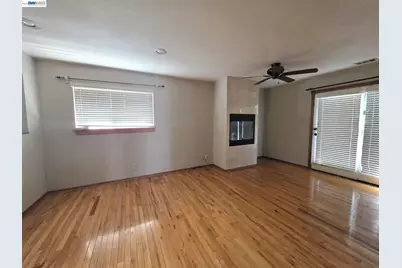 409 Avalon Way, Suisun City, CA 94585 - Photo 5