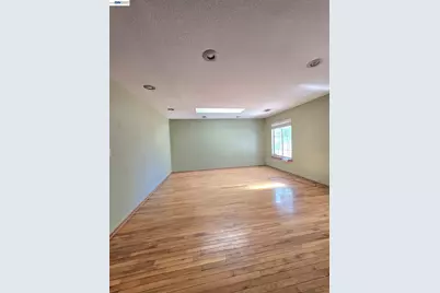 409 Avalon Way, Suisun City, CA 94585 - Photo 3