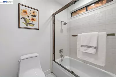 2203 Glenmount Dr, Pittsburg, CA 94565 - Photo 21
