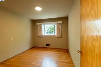404 Bradrick Dr, San Leandro, CA 94578 - Photo 19