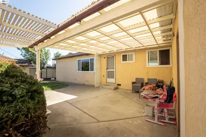 404 Bradrick Dr, San Leandro, CA 94578 - Photo 23