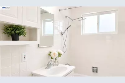 404 Bradrick Dr, San Leandro, CA 94578 - Photo 13