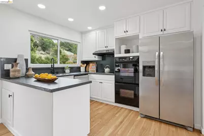 201 Crestmont, Oakland, CA 94619 - Photo 11