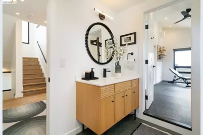 5656 Buena Vista Avenue, Oakland, CA 94618 - Photo 47