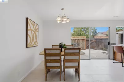 27803 Hummingbird Ct, Hayward, CA 94545 - Photo 15