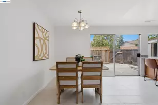 27803 Hummingbird Ct, Hayward, CA 94545 - Photo 15