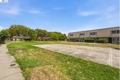 27803 Hummingbird Ct, Hayward, CA 94545 - Photo 41