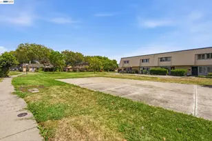 27803 Hummingbird Ct, Hayward, CA 94545 - Photo 41