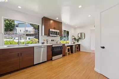30 Blair Pl, Piedmont, CA 94611 - Photo 11