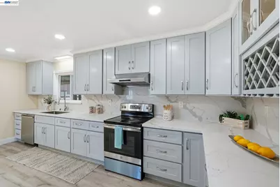 1204 Vistagrand Dr, San Leandro, CA 94577 - Photo 23