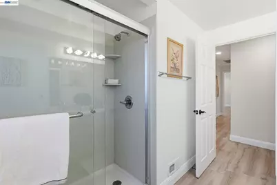 1204 Vistagrand Dr, San Leandro, CA 94577 - Photo 45